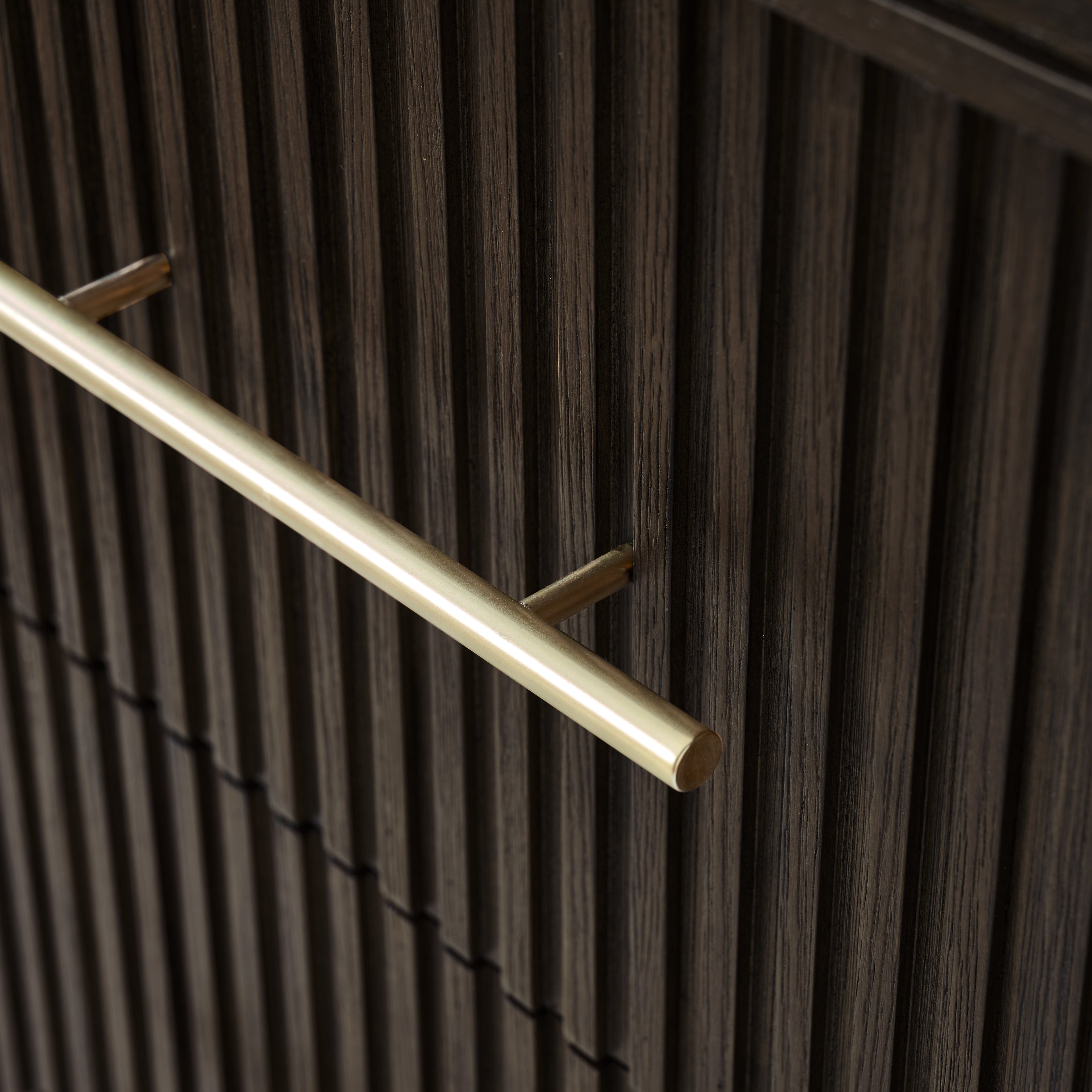 4-Piece Modern Fluted Solid Wood Bedroom Set with Oak Texture